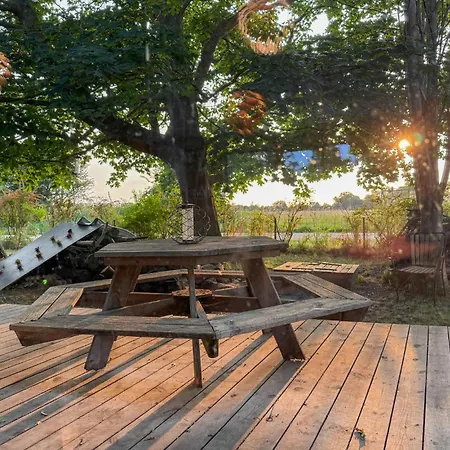 2 Bedroom Pet Friendly In Prázdninový dům