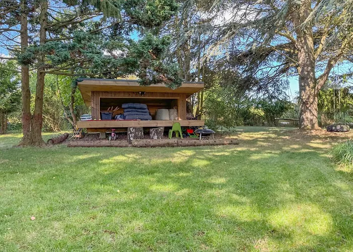 2 Bedroom Pet Friendly In *