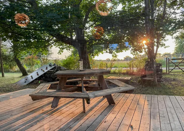 2 Bedroom Pet Friendly In Prázdninový dům